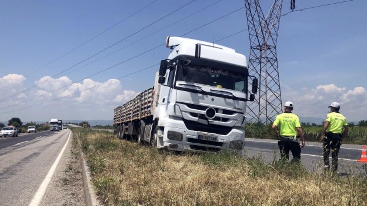 Refüje çıkan TIR'ın şoförü yaralandı