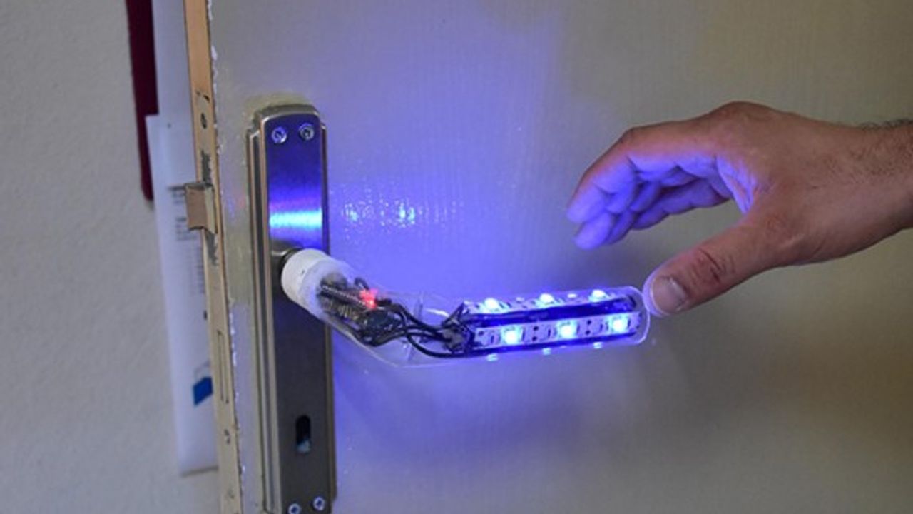 Her gün kullandığımız kapı kollarındaki virüsleri yok ediyor... Bizi koronaya karşı koruyacak