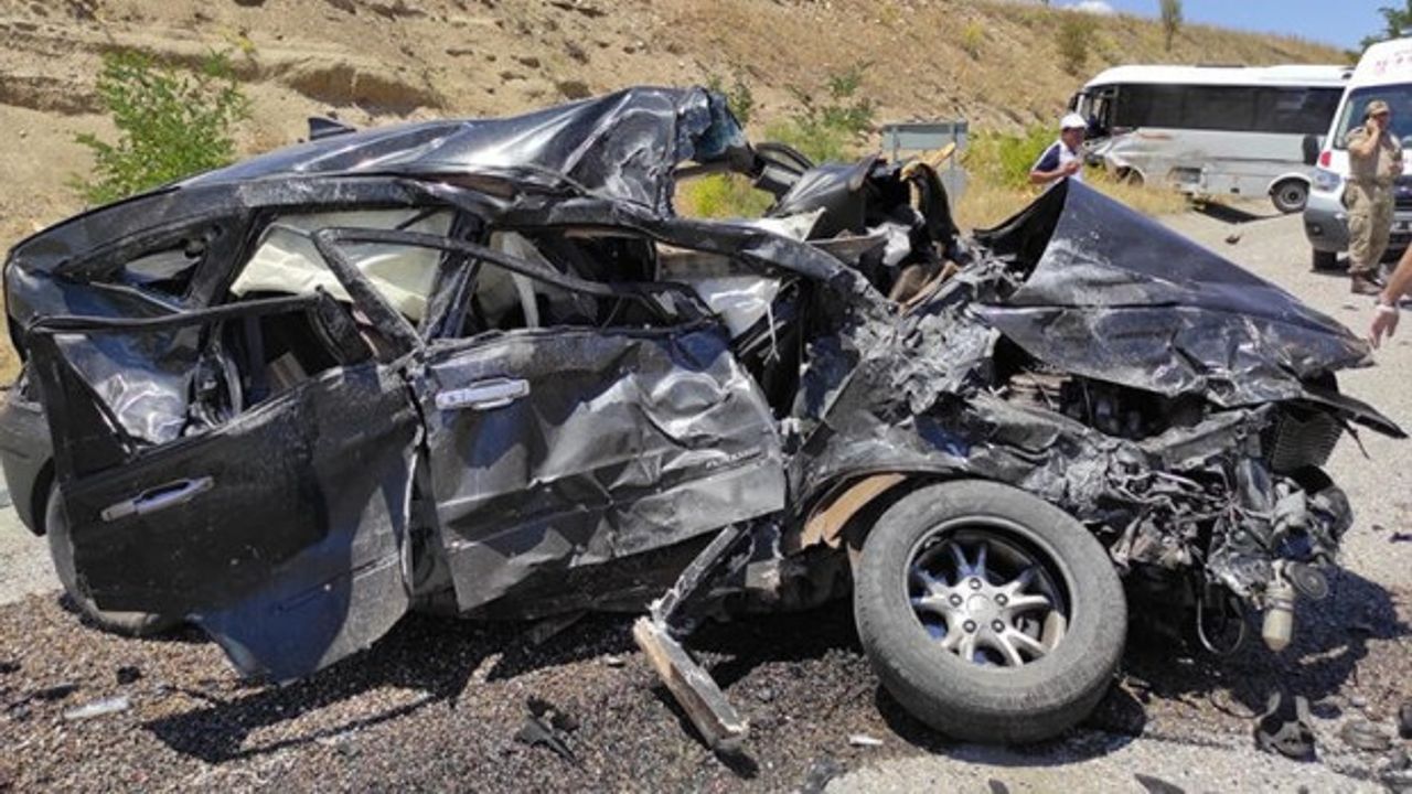 Tunceli'de feci kaza! 1 kişi öldü, çok sayıda yaralı var