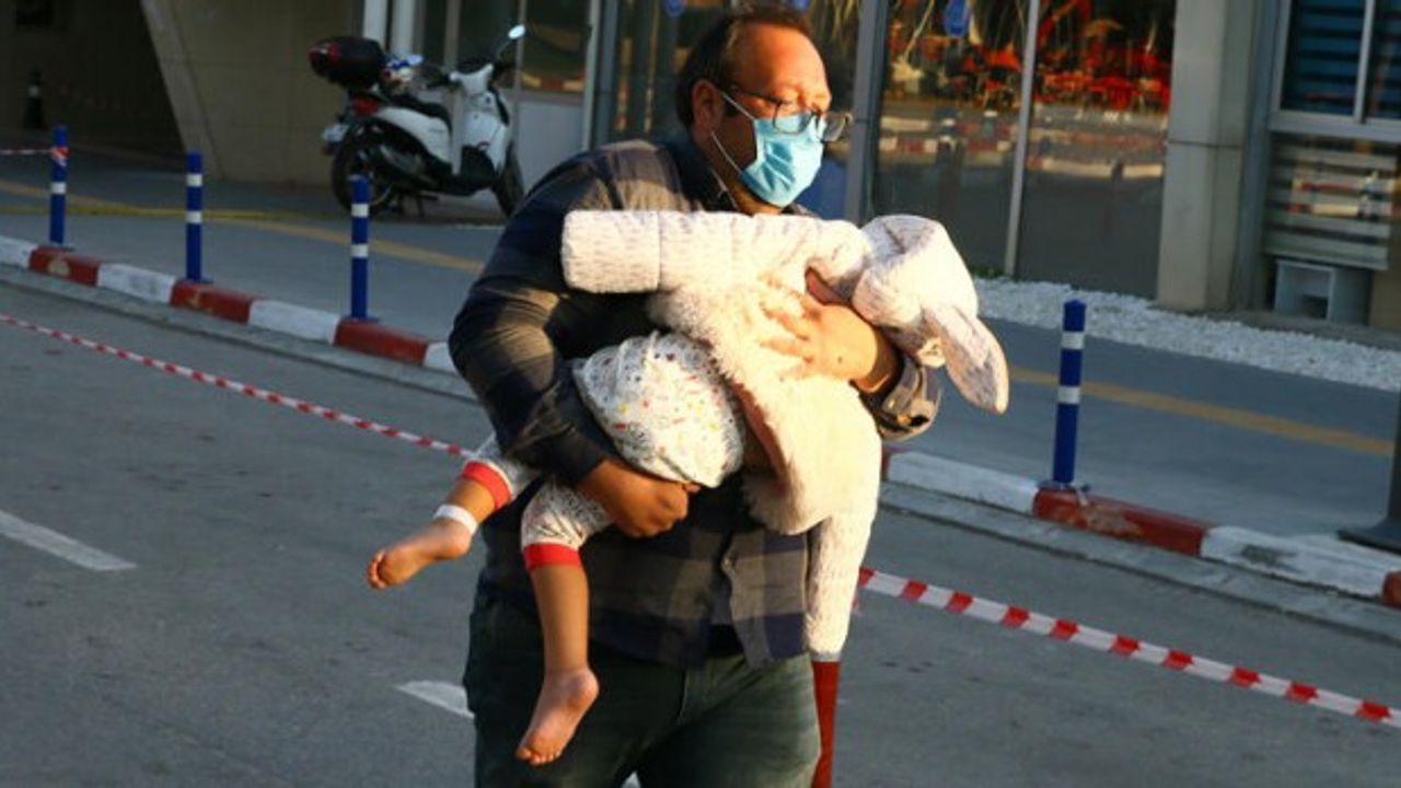 İzmir depremin simgesi Ayda’nın babası isyan etti! 'Bırakın...'