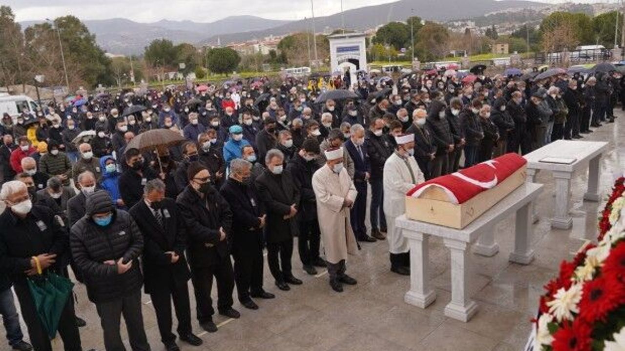 Prof. Dr. Kumanlıoğlu, doğum gününde son yolculuğuna uğurlandı