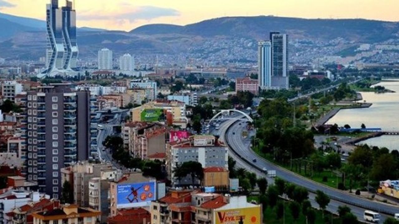 Bayraklı’da da serbest yükseklik dönemi bitiyor... Gökdelen bölgesinde kat sınırı ne olacak?