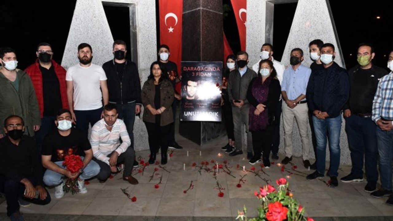 Konak Hareketi, 'Üç Fidanı' anıtı önünde 'aynı saatte' andı