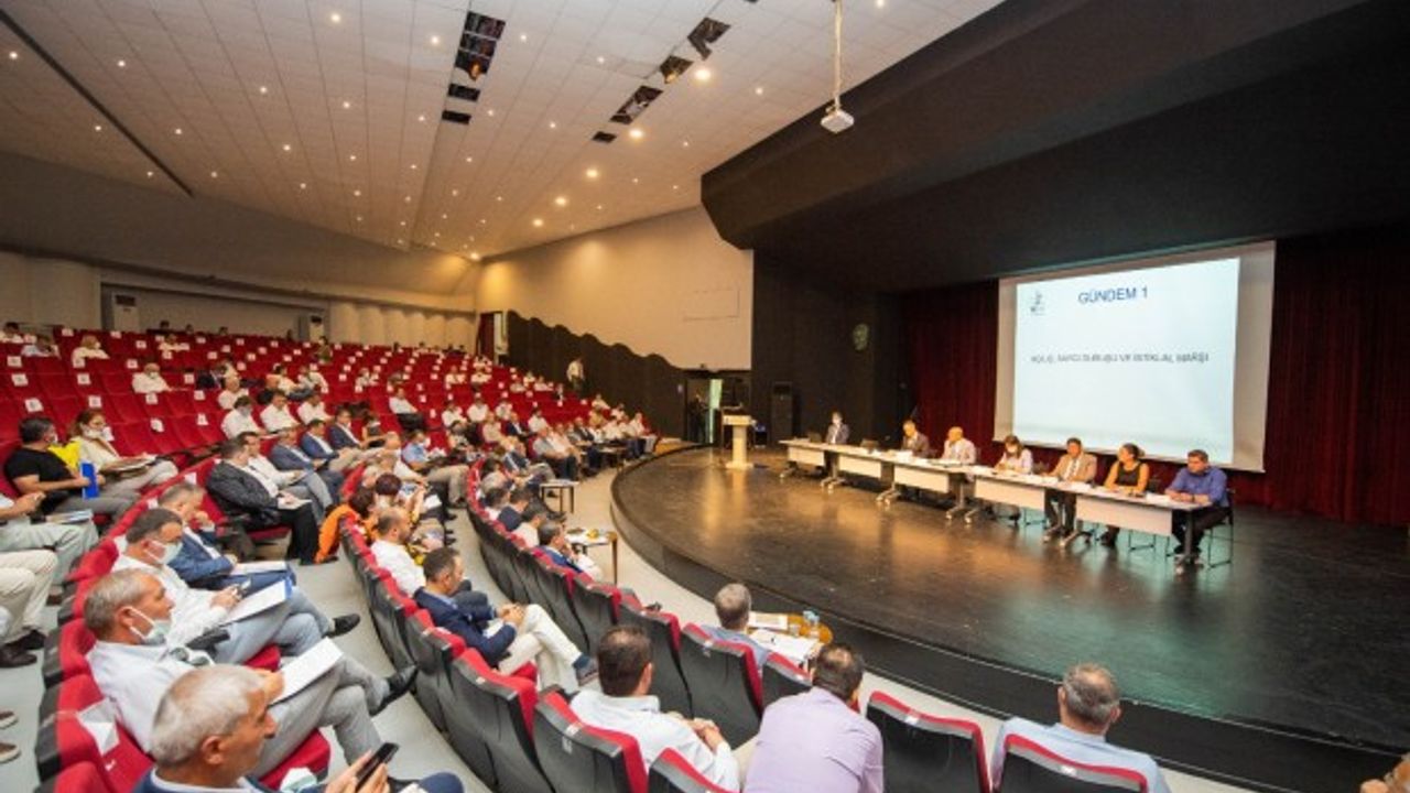 Ege Belediyeler Birliği yeniden 'Soyer' dedi: 'Gediz’de elimizi taşın altına koyduk ve geri adım atmayacağız'