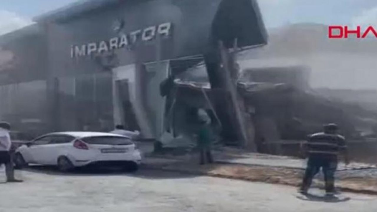 İkitelli'de bina çöktü! Olay yerine çok sayıda ekip sevk edildi