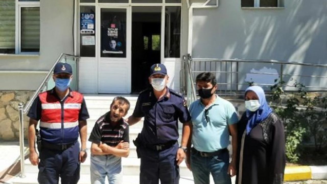 Bir gün önce ortadan kaybolmuştu... 'Sevgi izi' dövmesi sayesinde ailesine kavuştu