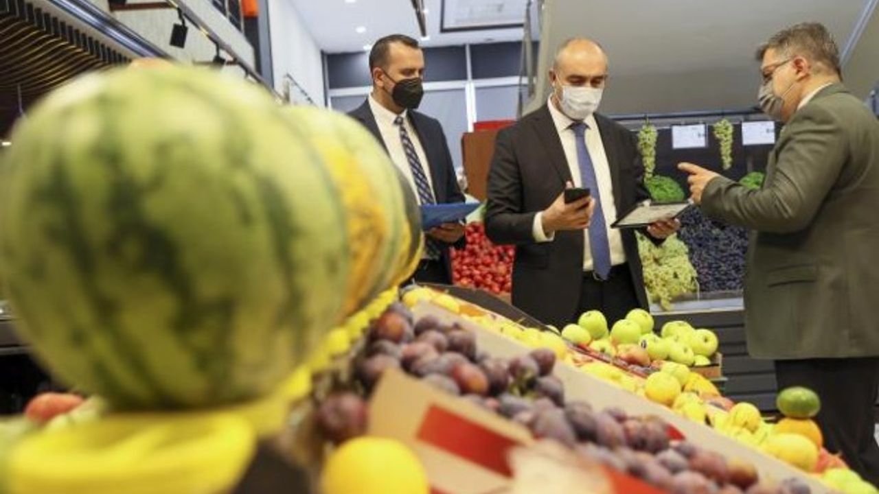 İzmir'de marketlerde "fahiş fiyat" denetimi