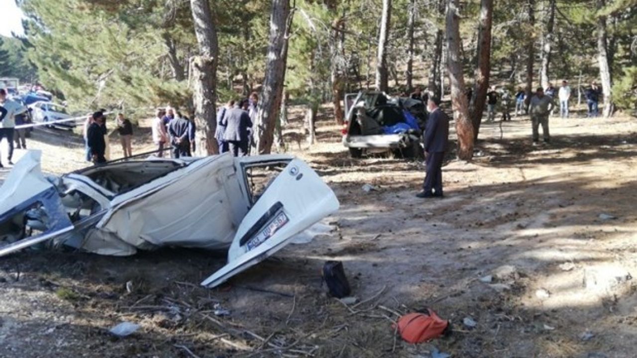 Afyonkarahisar'daki feci kazada 5 öğrenci hayatını kaybetmişti! Servis şoförü tutuklandı