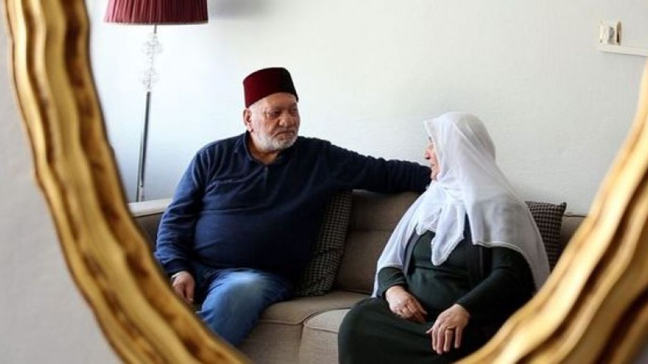 57 yıllık eşine günde 100 defa "Seni seviyorum" diyor