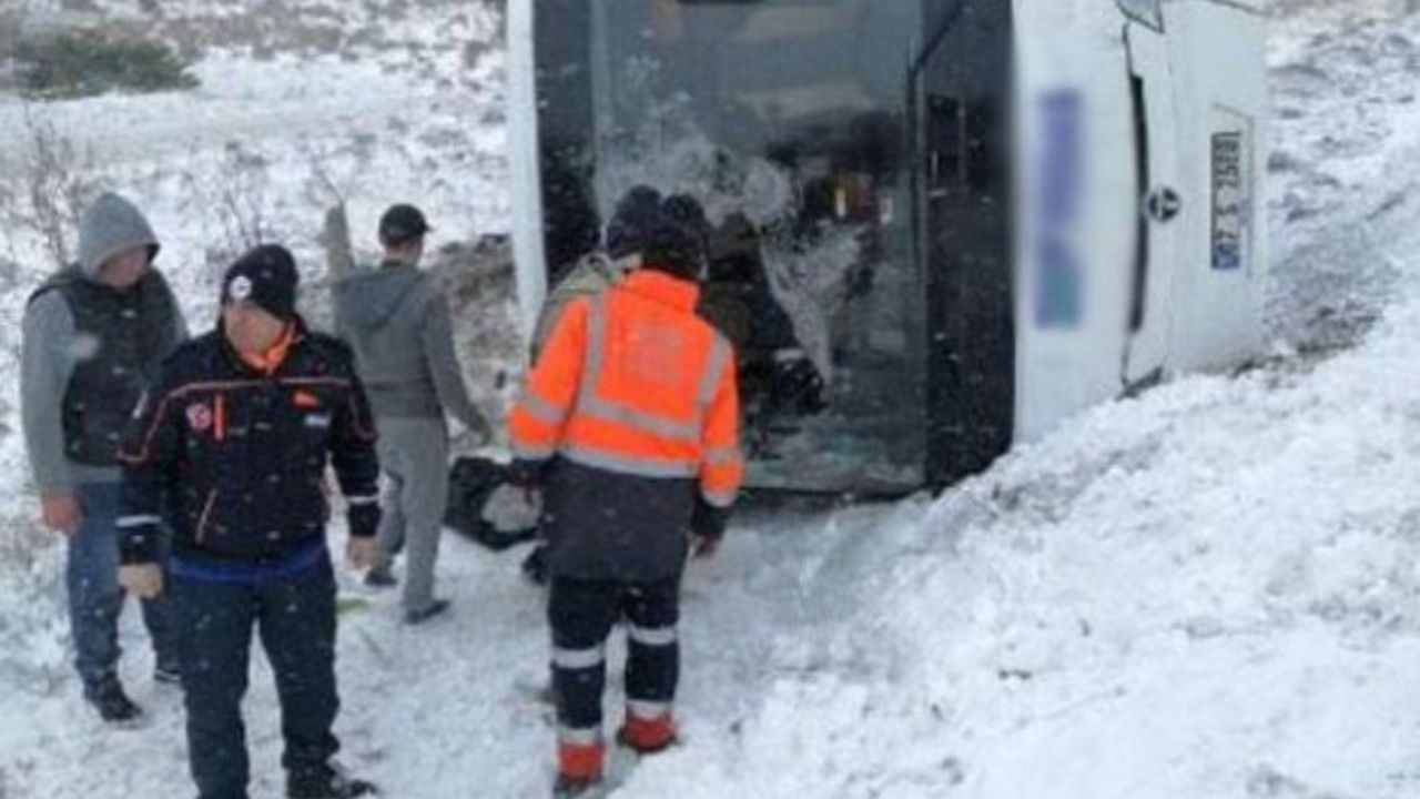İzmir'den Kapadokya'ya giden tur otobüsü kaza yapmıştı... Hayatını kaybedenlerin kimlikleri belli oldu
