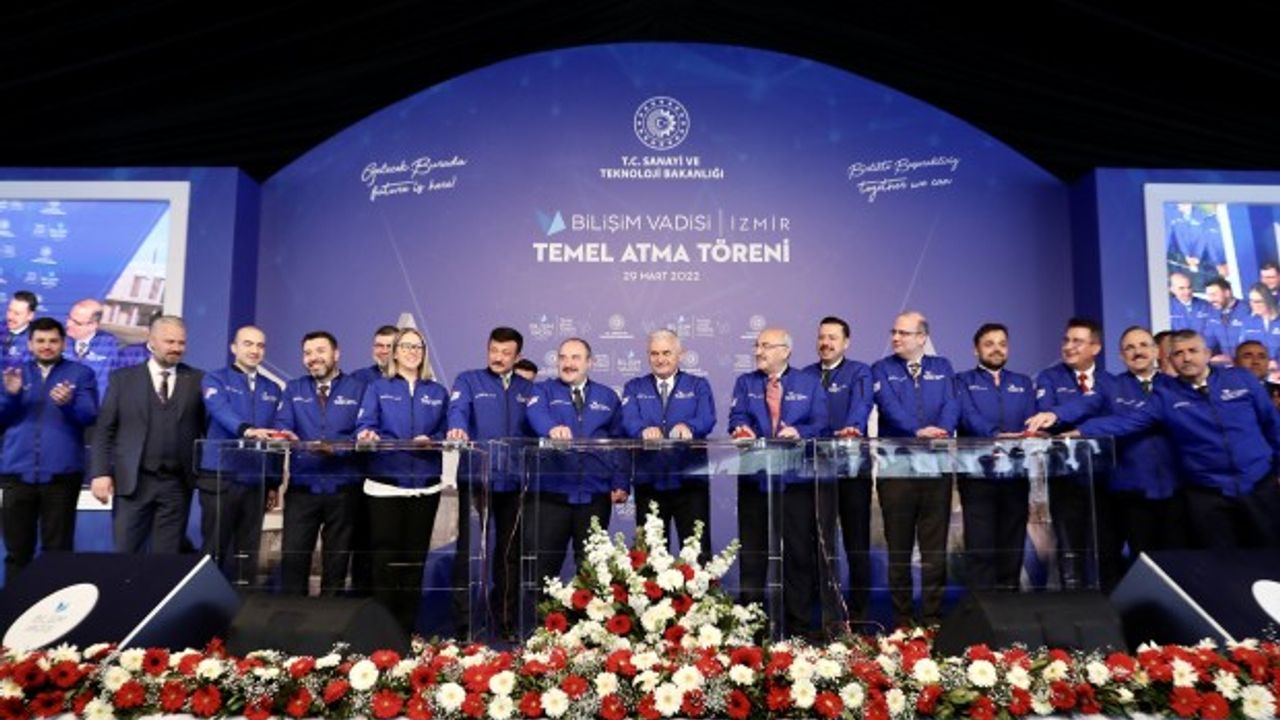 Bilişim Vadisi İzmir'in temeli atıldı... Teknoloji'nin merkezi olacak