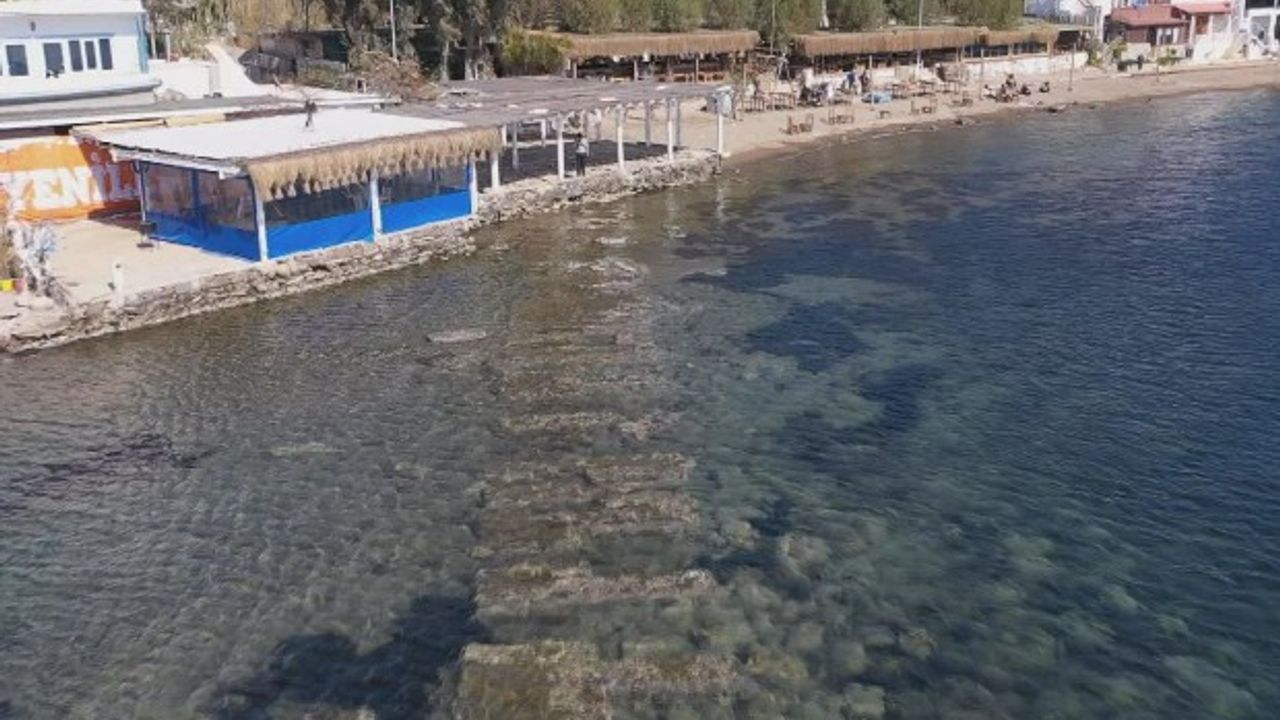 Bodrum'da deniz çekildi... Tarihi Kral Yolu ortaya çıktı
