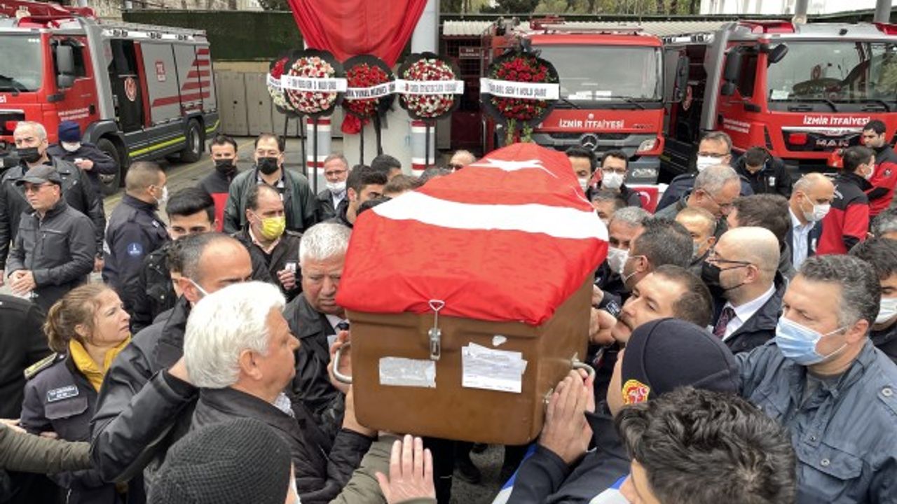 İzmir Büyükşehir'in acı günü! Hatipoğlu son yolculuğuna uğurlandı