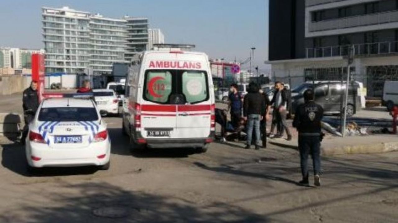 Küçükçekmece adliyesi önünde silahlı kavga: 3 ölü, 4 yaralı