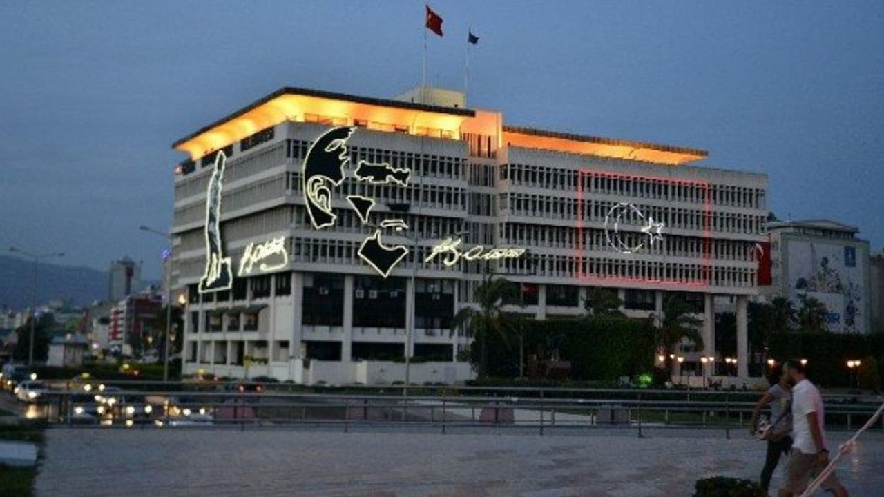 İzmir Büyükşehir binasının yıkım ihalesini o firma kazandı