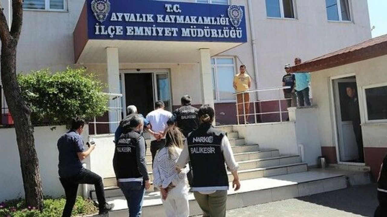 18 aydır aranıyordu... Zehir baronunu sevgilisi yaktı
