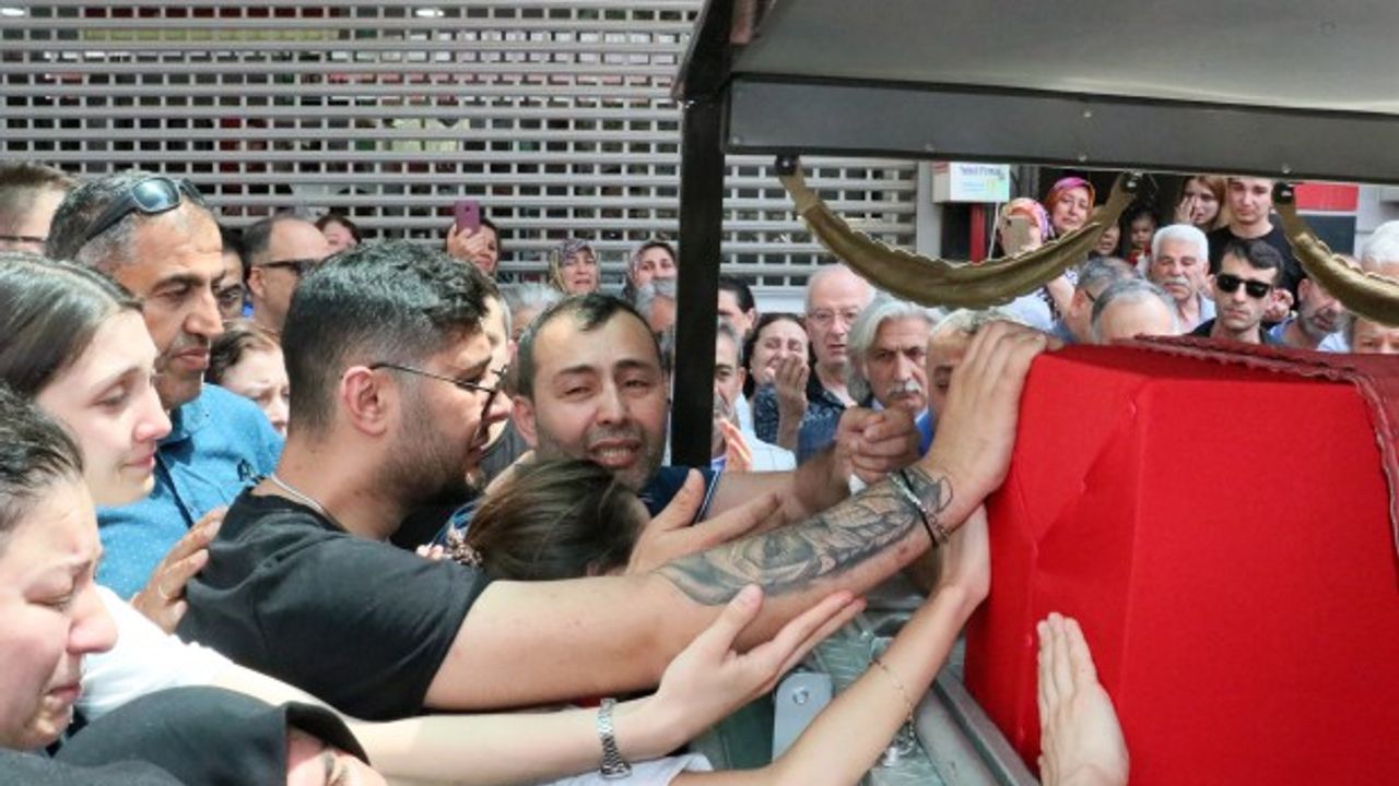 İzmir şehidini uğurladı! Anneden evladına acı dolu veda