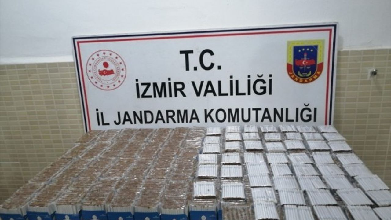 İzmir'de bir kamyonette 19 bin 550 makaron ele geçirildi