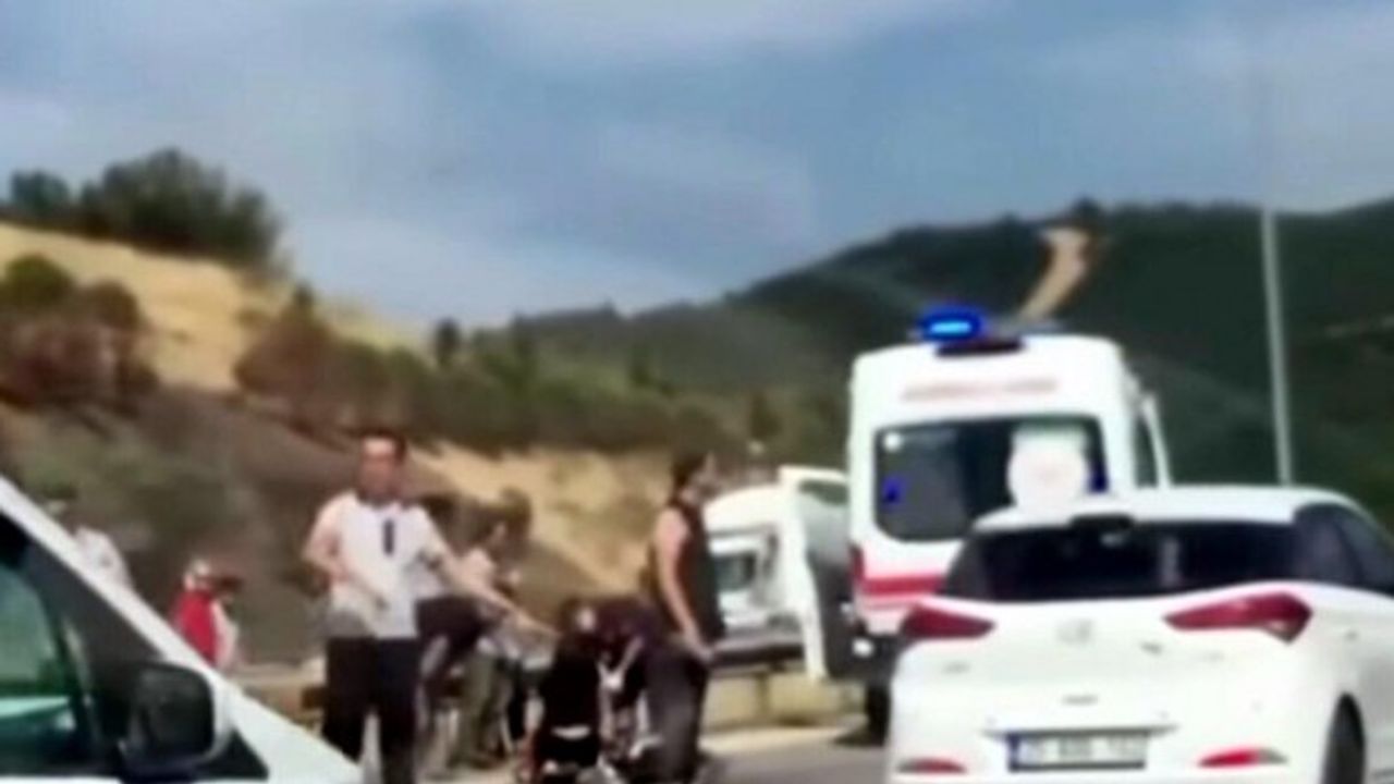 İzmir'de motosiklet refüje çarptı: 1 ölü, 1 yaralı