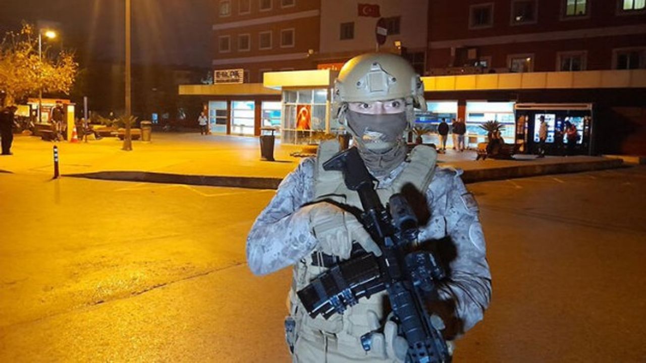 Bakırköy'de hastane önünde silahlı saldırı