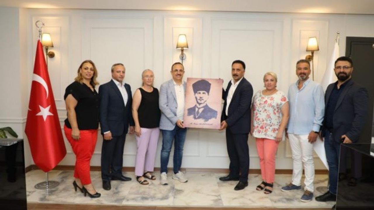 Biz Sağlık-Sen Başkanı Yıldırım AK Partili Sürekli'yi ziyaret etti: Rezerv alandan sağlık çalışanlarına konut talebi masada