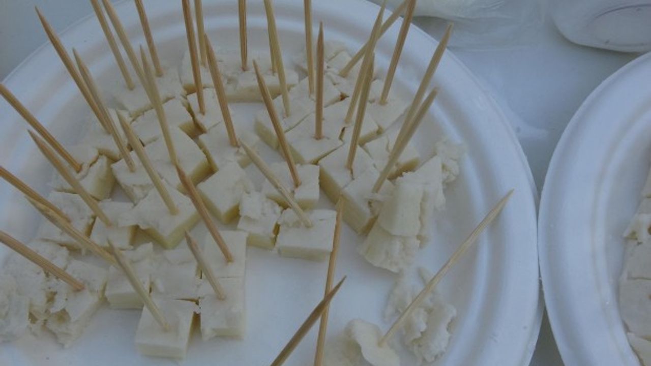 Deve sütünden üretildi... Kilosu bin 750 TL'den rafta yerini aldı