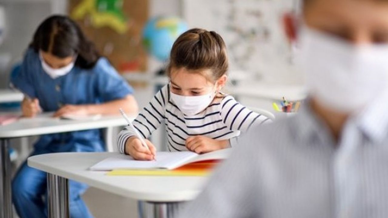 Eğitim Bir-Sen Başkanvekili Kaya'dan Velilerin kabusu "Okul kayıt parası" açıklaması  İzmir'de dedikodu var şikayet yok!