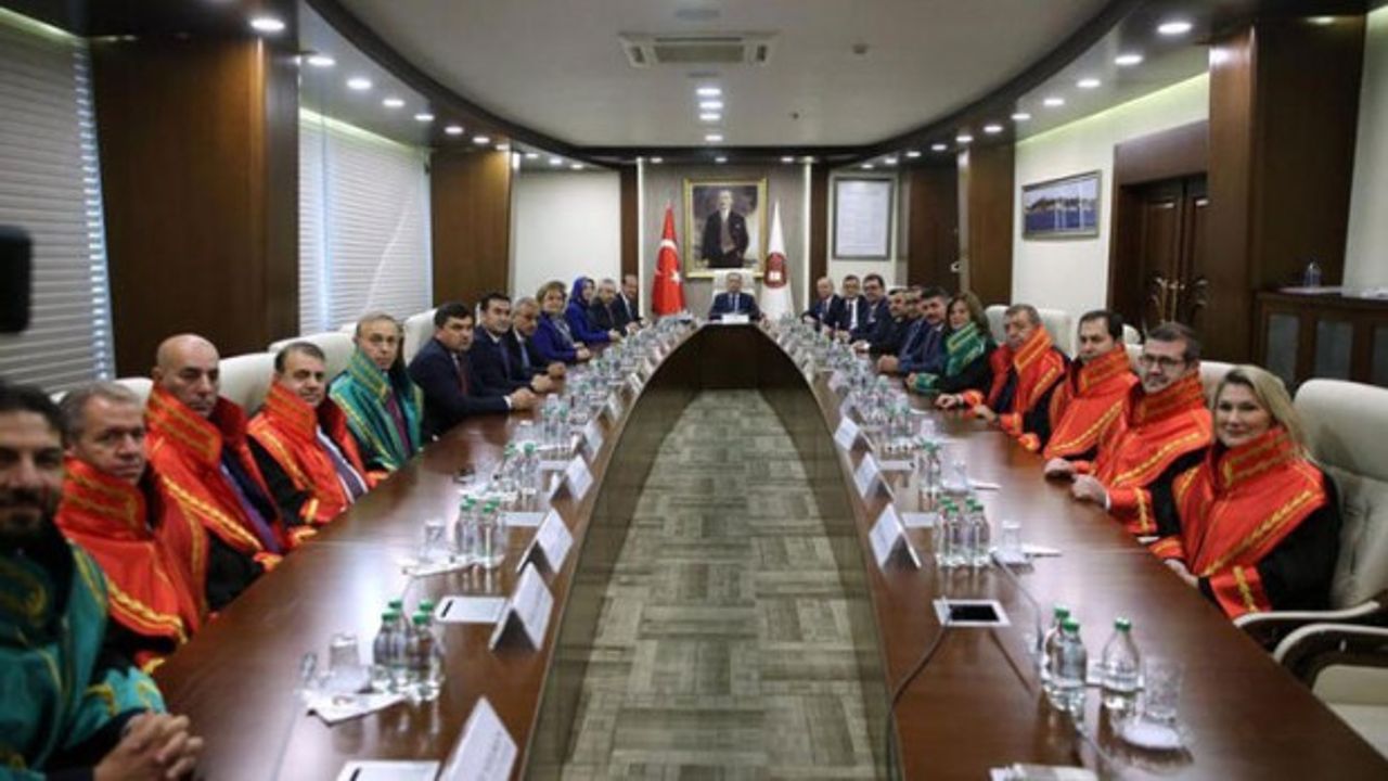 Yargıtay'a seçilen 10 üye mazbatasını aldı