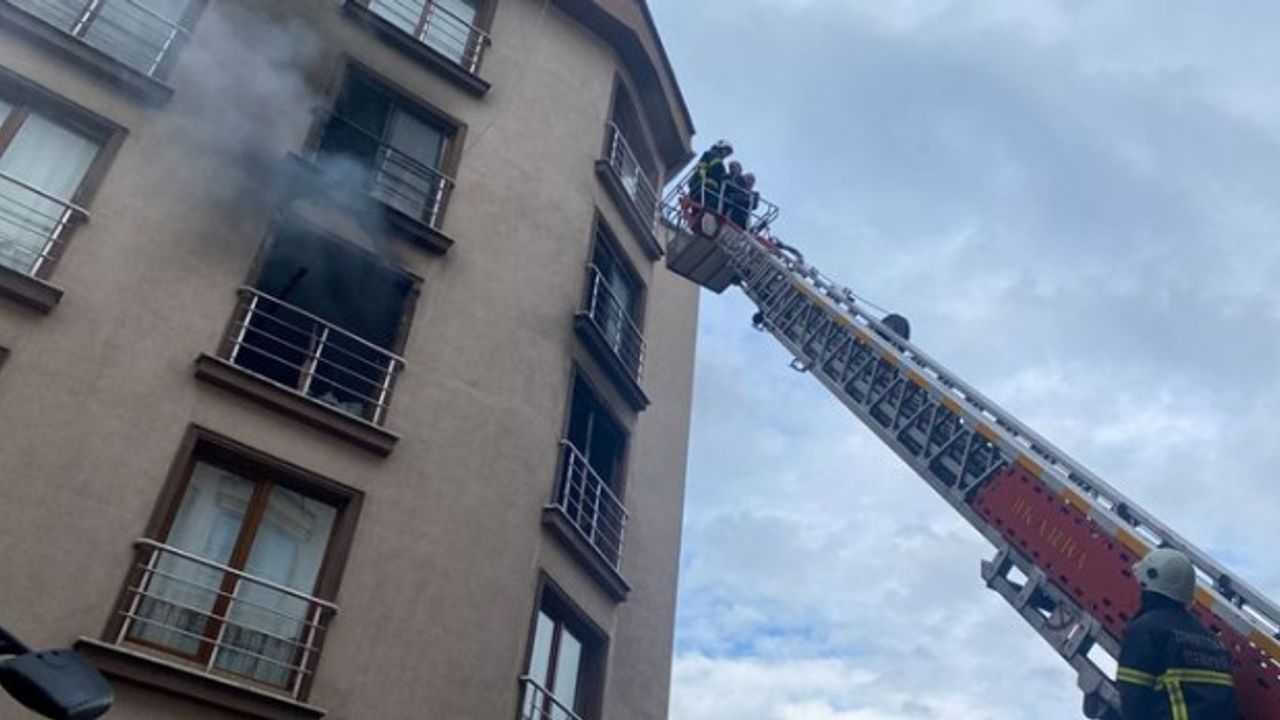 5 katlı binada yangın paniği: 15 öğrenci hastanelik oldu