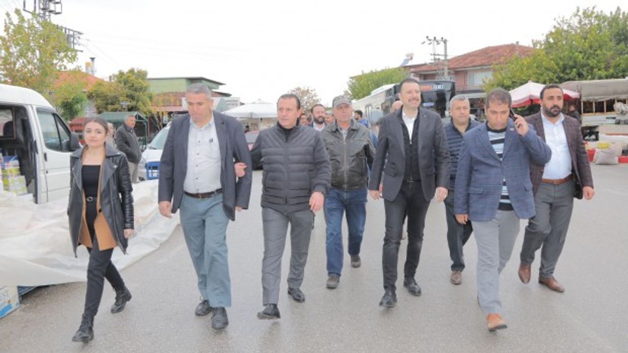 AK Partili Kaya Menderes'i karış karış gezdi... Köylere doğalgaz okul ve halı saha müjdesi