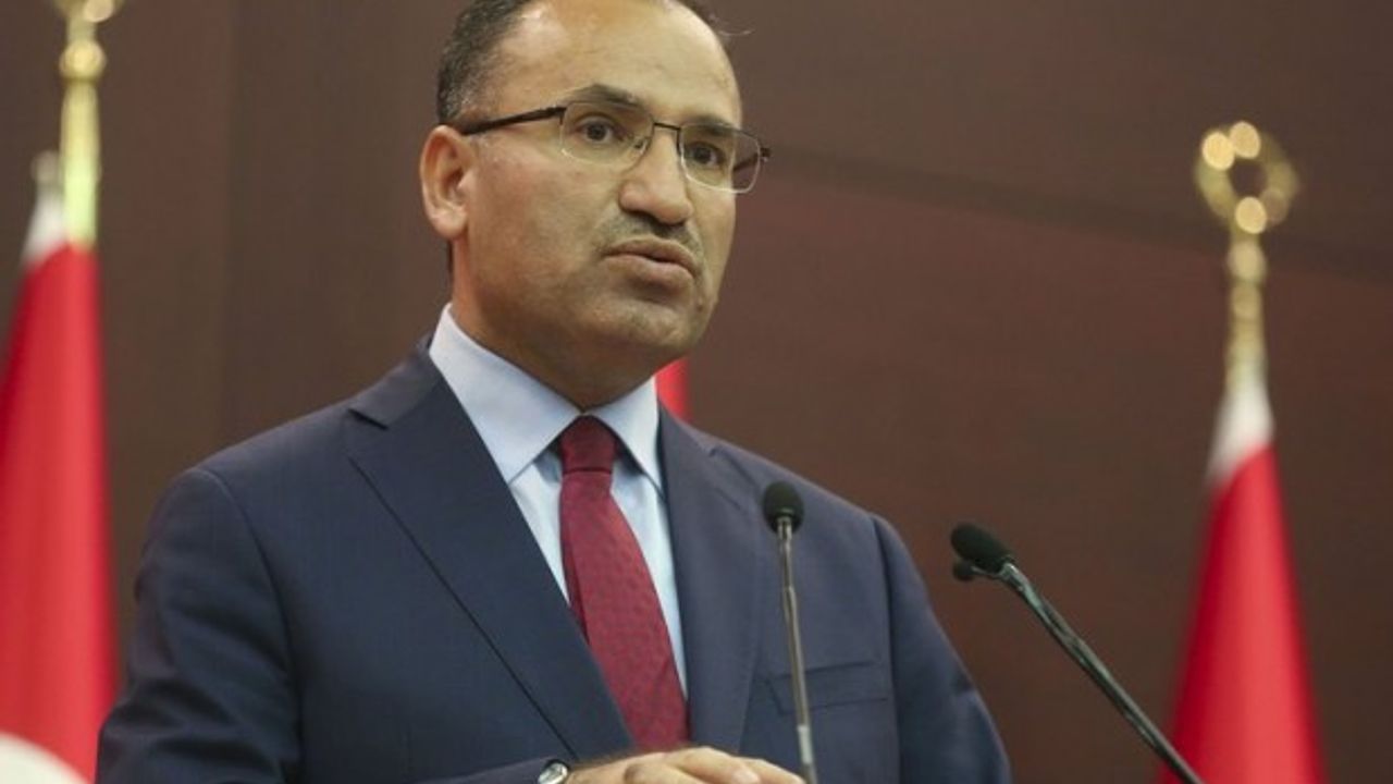 Bakan Bozdağ bombalı saldırının detaylarını paylaştı: 45 dakika bankta oturan kadın var