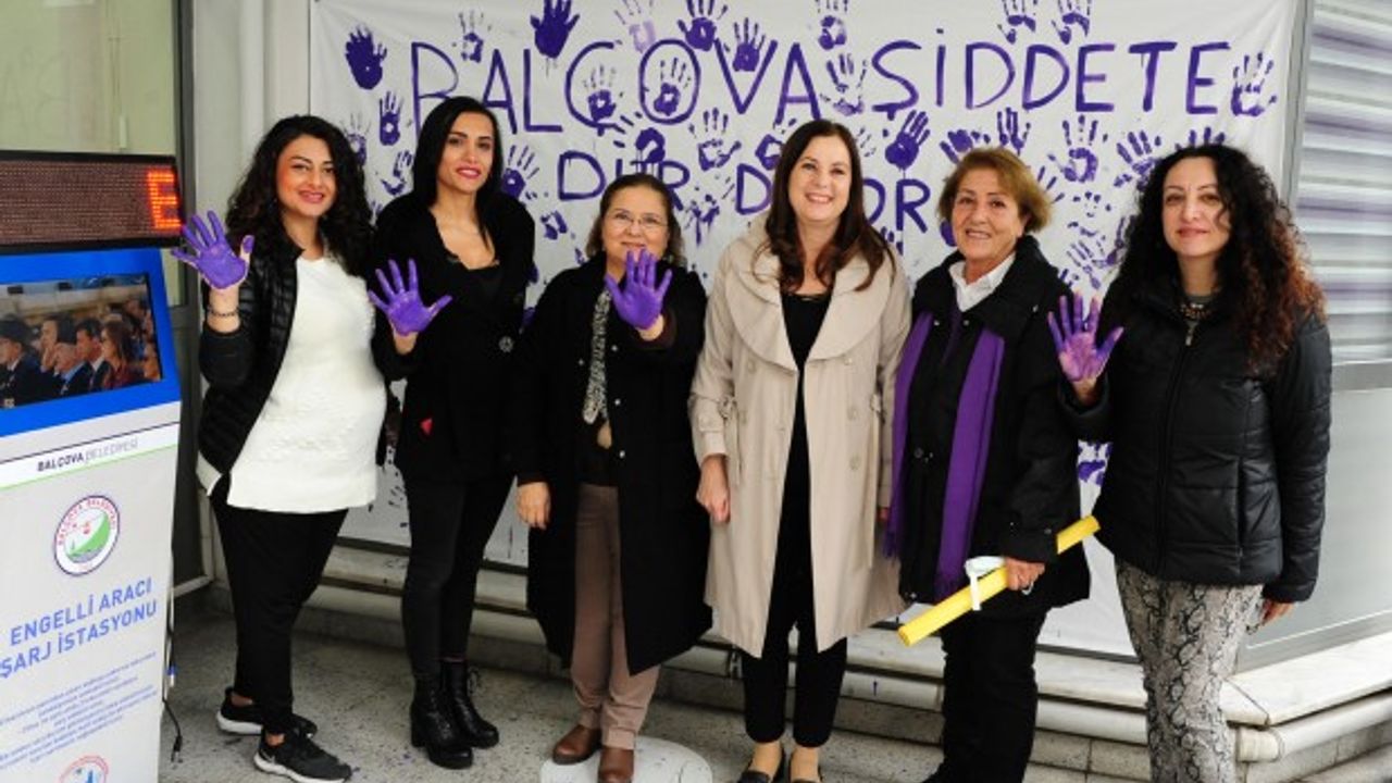 Balçovalı kadınlar şiddete 'Dur' dedi