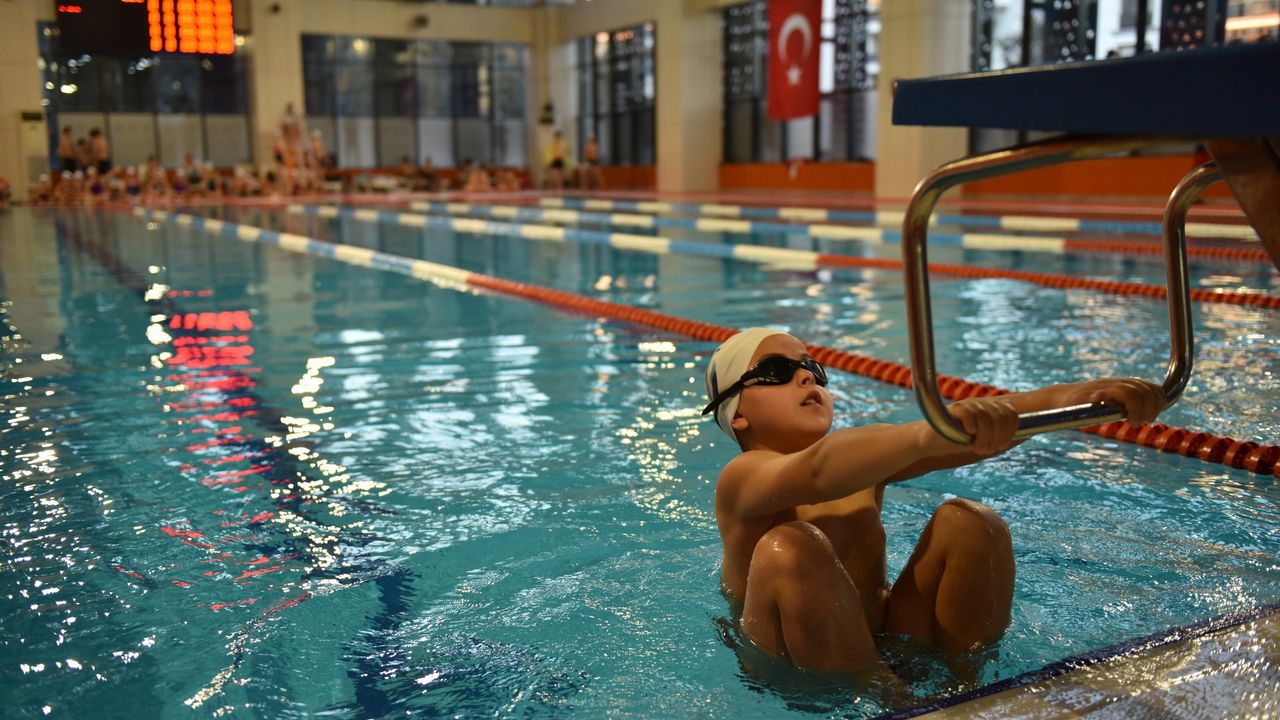 İzmir Kulüpler Arası Yüzme Yarışları Aliağa’da yapılacak