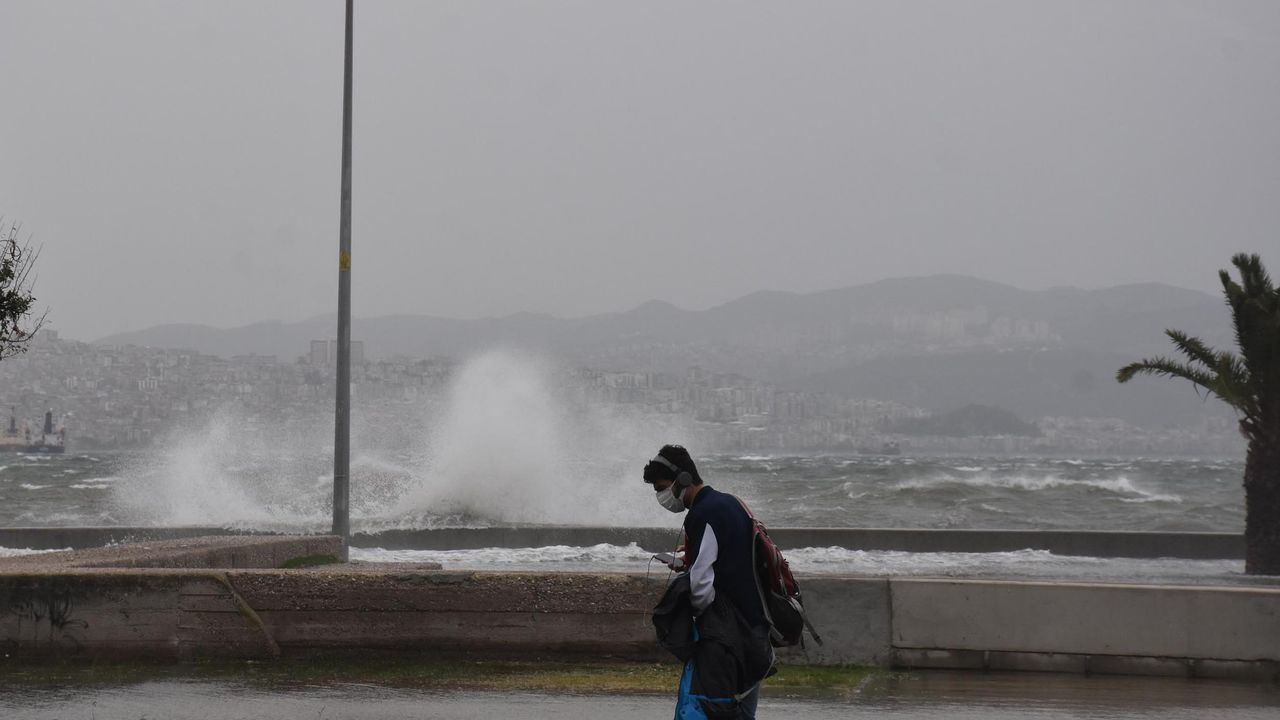 Yarına dikkat! Meteoroloji uyardı: Ege Denizi'nde şiddetli fırtına!