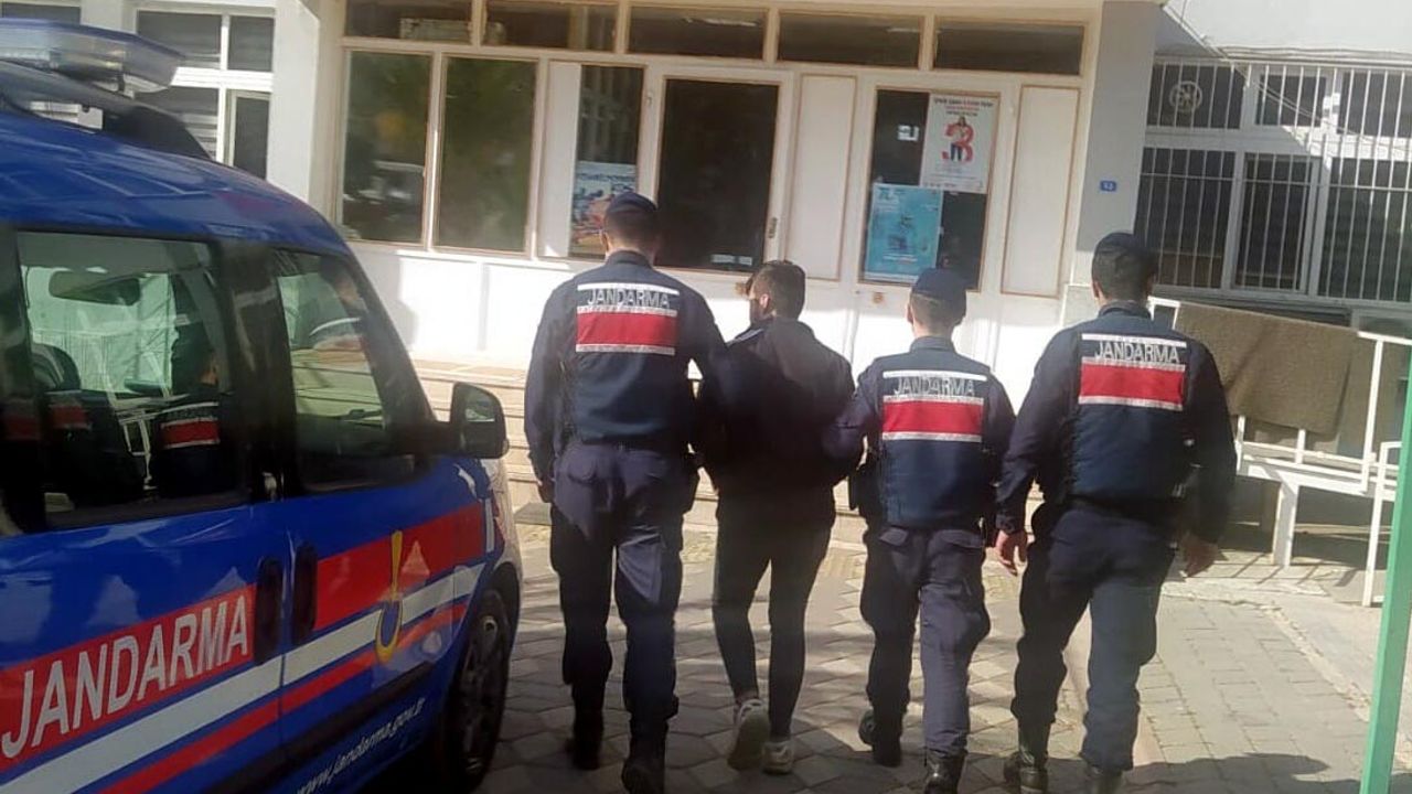 İzmir’de 5 hükümlü jandarma ekiplerince yakalandı