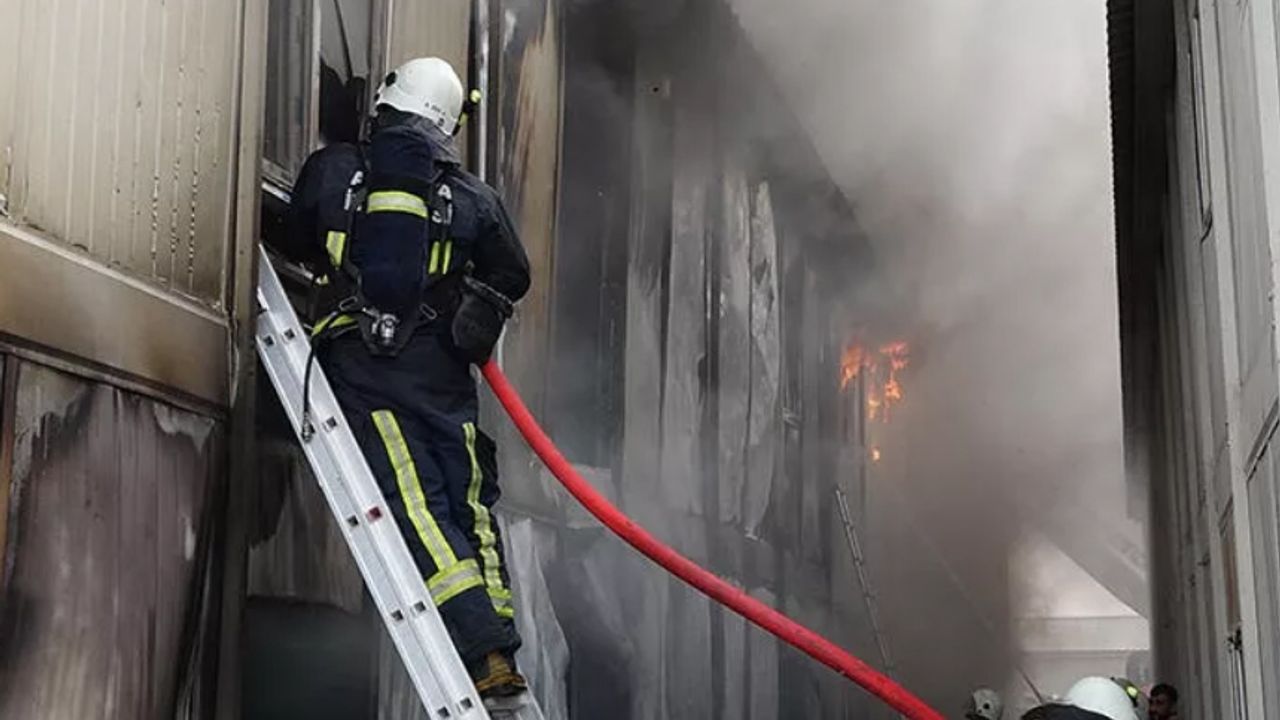 Antalya'da 200 işçinin kaldığı konteynerde yangın paniği