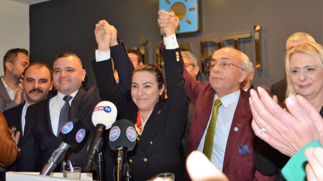 İYİ Parti İzmir kongresi öncesi flaş gelişme! Yar ve Genç Doğan lehine yarıştan çekildi