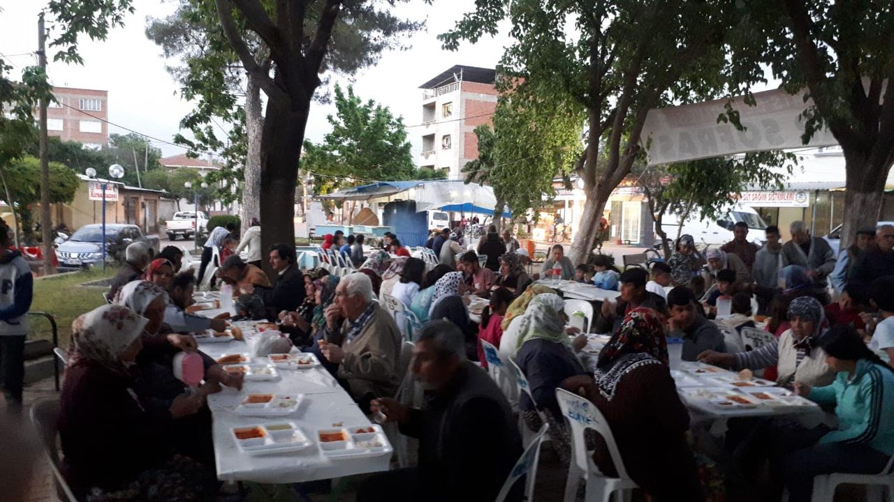 Ödemiş'te iftar çadırı hazırlıkları tamamlandı! Günde 5000 kişiye sıcak yemek