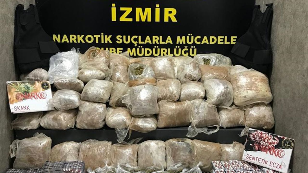 İzmir'de uyuşturucu operasyonunda 37 şüpheli tutuklandı