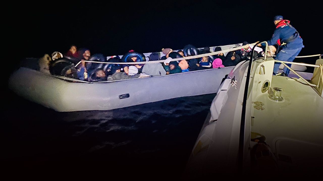 İzmir açıklarında bitmeyen dram... 128 göçmen kurtarıldı