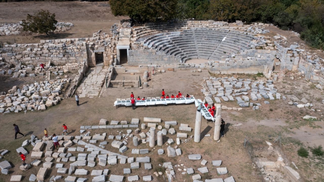 Teos Antik Kenti, satrançta usta-öğrenci buluşmasına ev sahipliği yaptı
