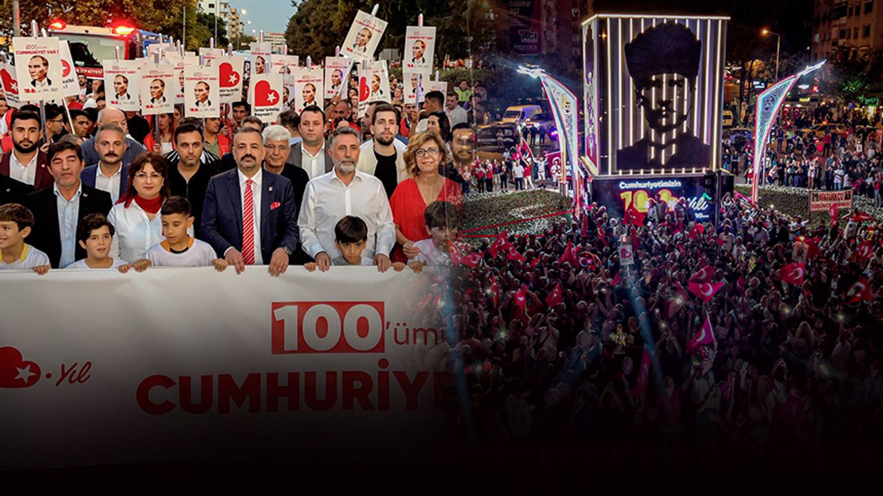 Bayraklı’dan 10 bin kişilik kortej! Atatürk Anıtı’na muhteşem açılış
