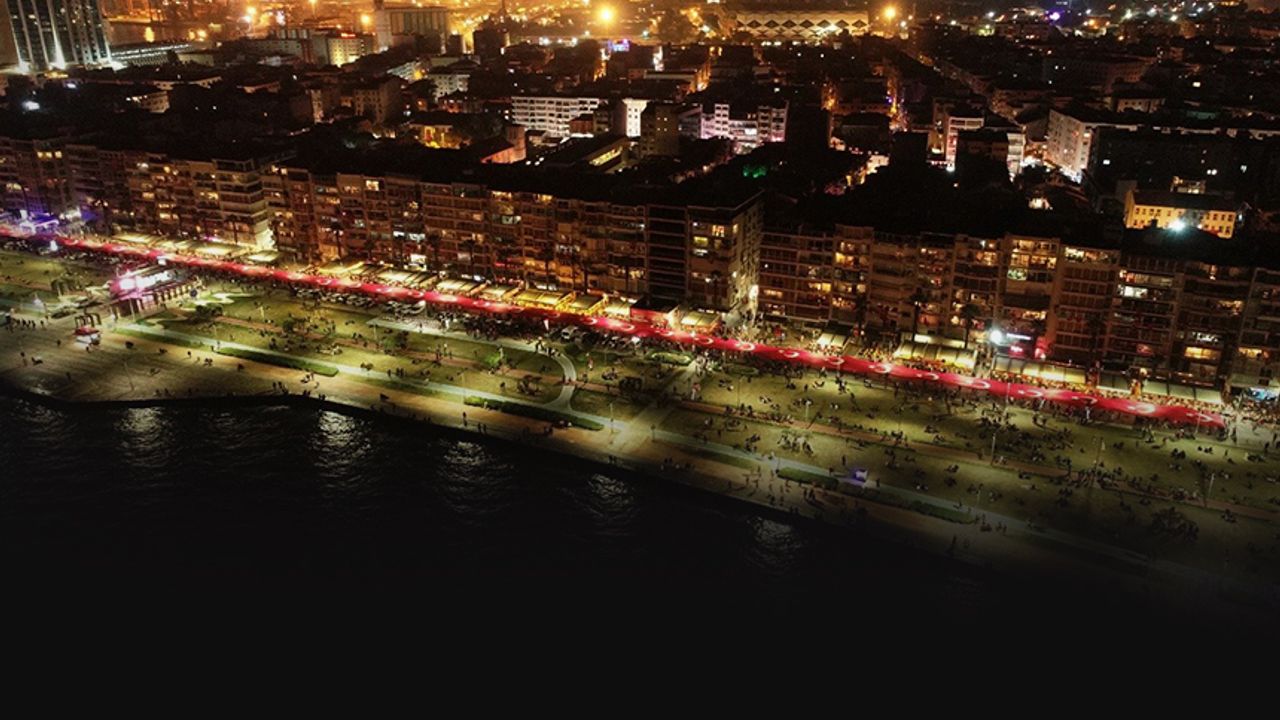 İzmir 100'ncü yıl kutlamalarına hazır! İşte saat saat etkinlik programı