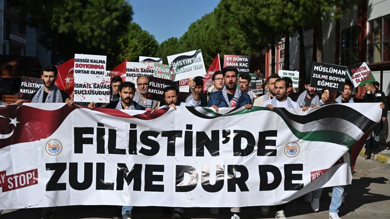İzmir Katip Çelebi Üniversitesi öğrencilerinden Filistin'e destek açıklaması