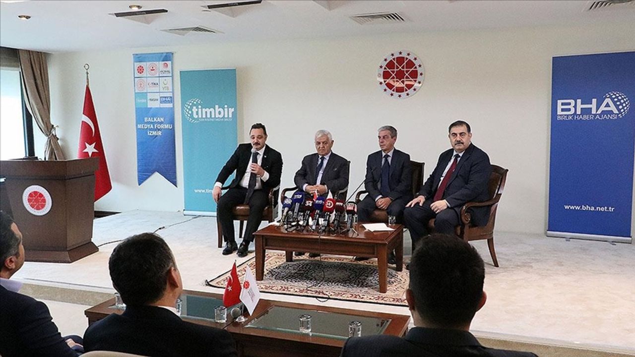 İzmir'de düzenlenen Balkan Medya Forumu'nda "birlik" vurgusu yapıldı