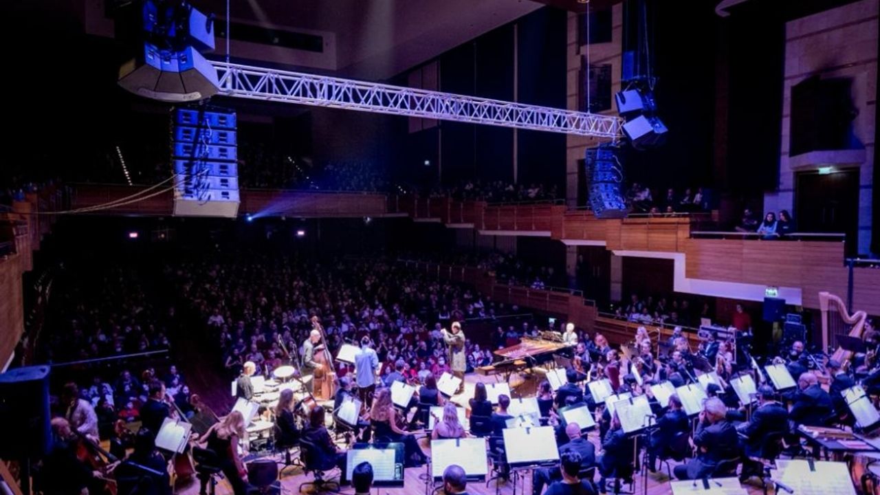 İzmir Devlet Senfoni Orkestrası, Moses'i ağırladı
