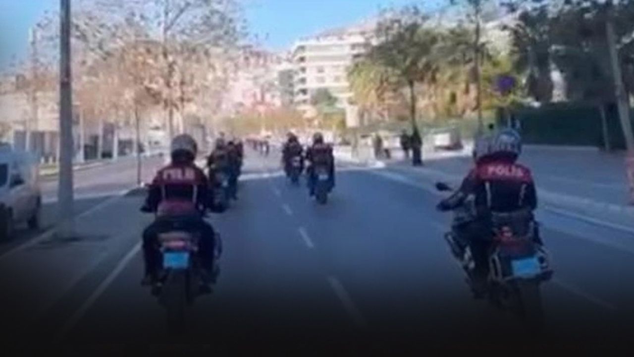 İzmir'de motosikletli polislerden huzur denetimi... 81 kişi yakalandı