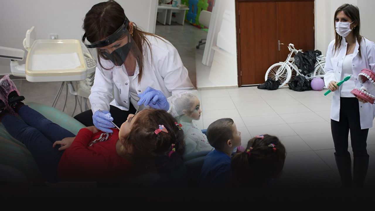 Karşıyaka'da sağlık hizmetleri devam ediyor... Bin 750 çocuk diş taraması