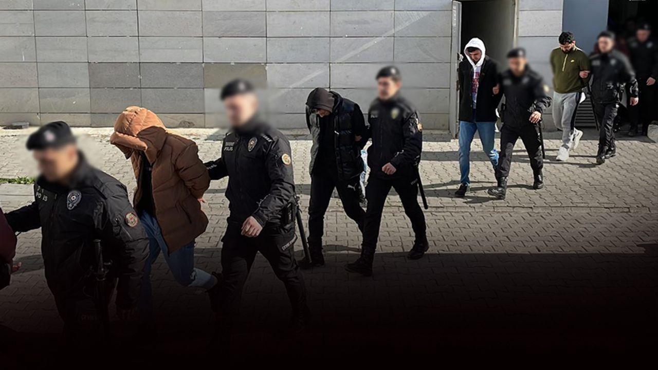 Dolandırıcılara 20 ilde 'Sibergöz' operasyonu... İzmir'den 8 şüpheli yakalandı