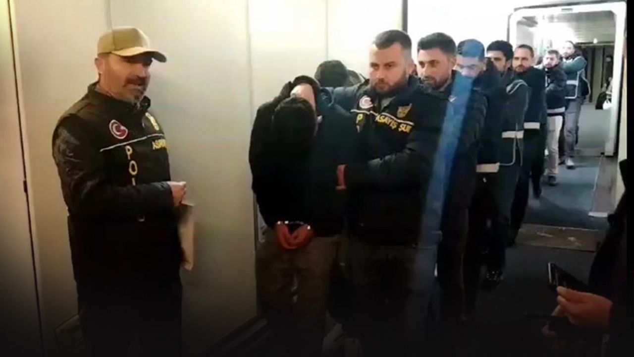 İzmir'de dolandırıcılara 'Paydos' baskını... 12 şüpheli gözaltına alındı